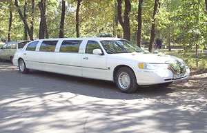 Лимузин: Lincoln Towncar ultra-streith